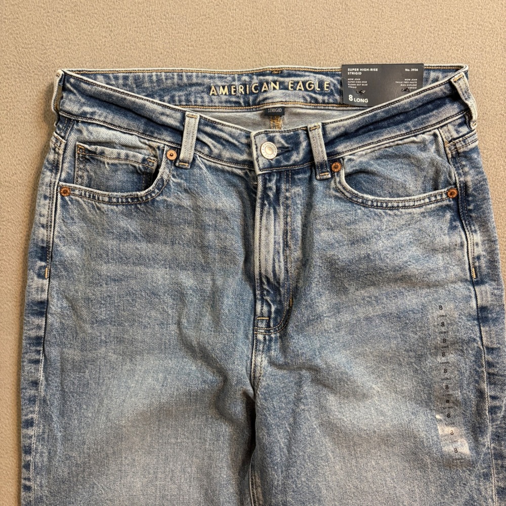 NWT American Eagle Strigid Mom Jeans Super High Rise Blown Out Blue 8 Long 29w - Picture 3 of 11